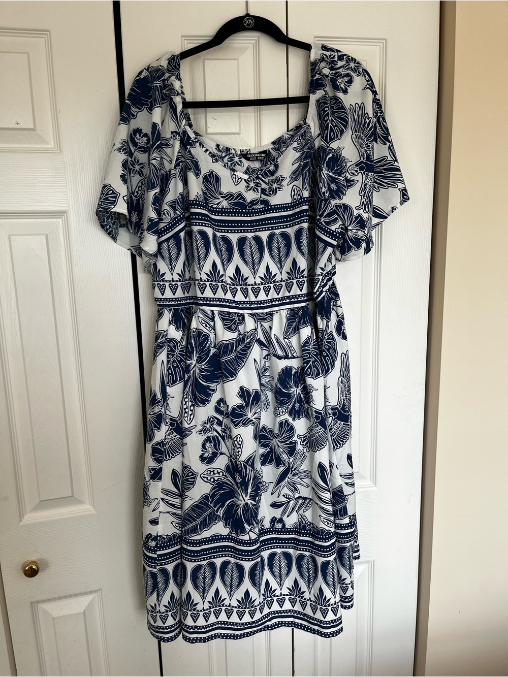 BloomChic Blue and White Floral Midi Dress - Picture 3 of 5